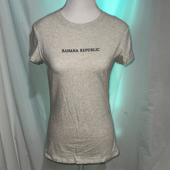 Banana Republic Cream Fitted Short Sleeve Tee size medium - Picture 1 of 3